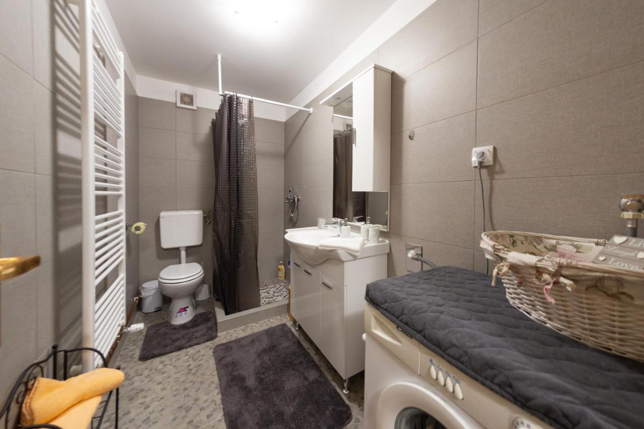 House Mate Villa Otočac Екстериор снимка