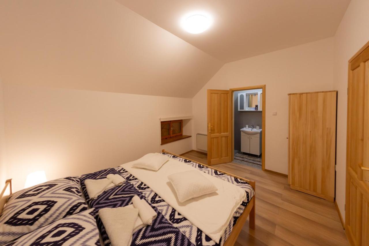House Mate Villa Otočac Екстериор снимка