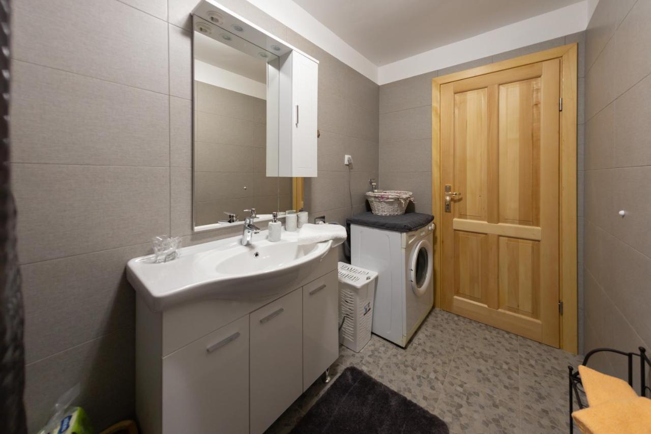 House Mate Villa Otočac Екстериор снимка