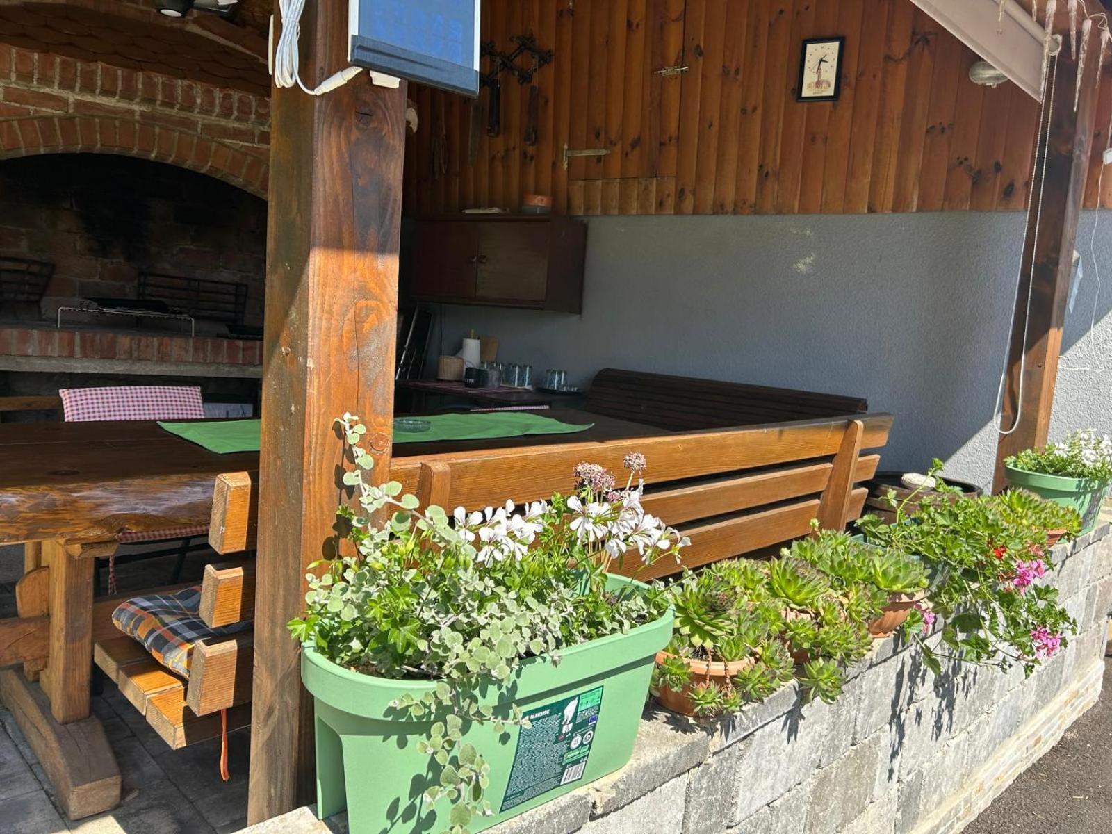 House Mate Villa Otočac Екстериор снимка