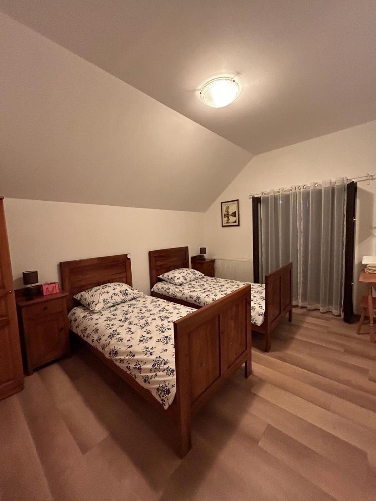 House Mate Villa Otočac Екстериор снимка